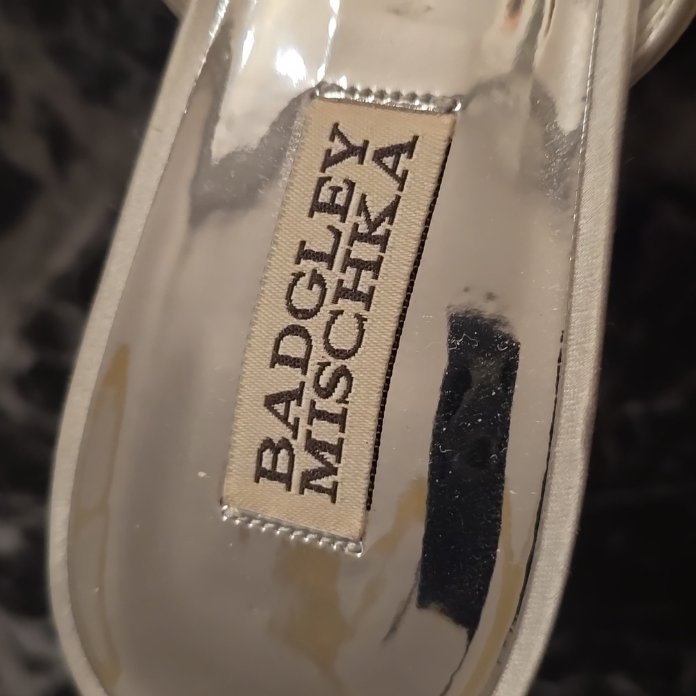 Badgley Mischka Blythe Rosette Heels, Size 7 & 10 - Picture 8 of 16